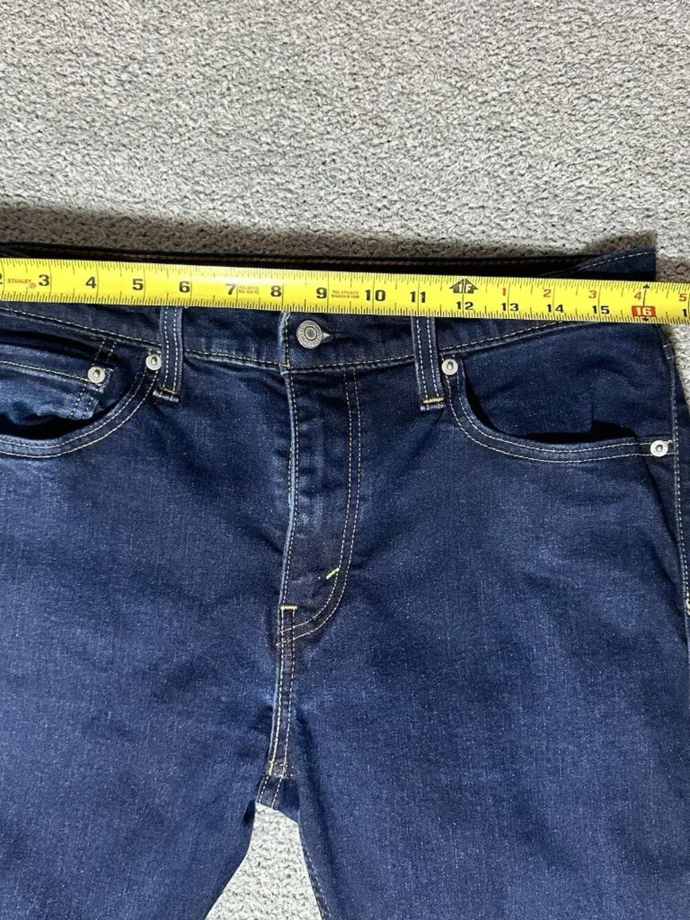 Levi's Jeans Men’s 33x29 (Tag 33/30) 512 Dark Wash Slim Taper Denim Low Rise